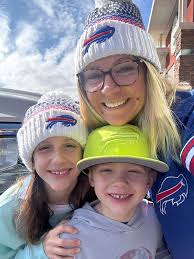 Catching bills at Vegas events with friends