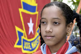 Pioneros holguineros en la vanguardia