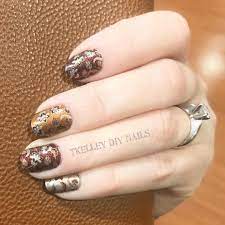 Harvest Blooms Exclusive Set From Black Friday I M Usually A Glitter Girl But The Ombre Look Is Growing On Me A Color Street Nails Color Street Glitter Girl