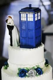 A Wedding And A Tardis Photo Booth When Geeks Wed Doctor Who Wedding Whovian Wedding Nerd Wedding