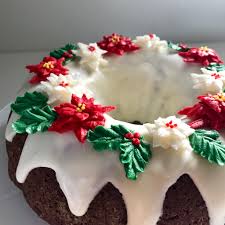 Originally, decorating a christmas cake in this way was to preserve it and keep it moist. Feeling Festive Christmas Bundt Cake Wreath Album On Imgur