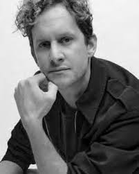 PROFITIPPS: WIE SCHLÜPFE ICH IN EINE ROLLE? MUT ZUM RISIKO: DER  SCHAUSPIELER SAMUEL KOCH JUGENDCLUB IN COTTBUS: EINE OASE DER