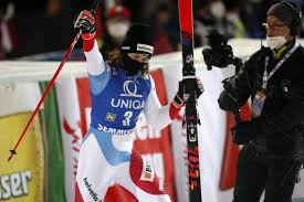 Mikaela shiffrinová (usa) +0,37 5. Vyhrala Gisinova Slalom Pred Vlhovou A Spol Vdaka Spicaru