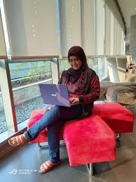 Selain pilihan warna, asus vivobook ultra 412 juga hadir dengan beberapa varian spesifikasi pendukung pefrorma. Laptop Warna Warni Asus Vivobook Ultra A412 Wisata Dan Kuliner