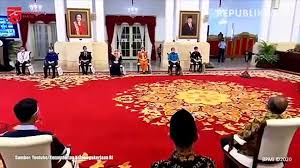 Pt changshin reksa jaya membuka lowongan kerja untuk jabatan . Pekerja Pabrik Sepatu Pt Changsin Reksa Jaya Berjalan Keluar Pabrik Di Leles Kabupaten Garut Jawa Barat Video Dailymotion