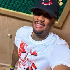 Aaron Chris Burrows"