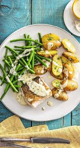Klassisch Gebratener Kabeljau Rezept Hellofresh Rezept Kabeljau Rezept Fisch Rezepte Gesund Petersilienkartoffeln