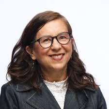 We are excited to welcome Jen Hanson to the TRIUN3 team as the Business  Operations Manager! Jen graduated from Marquette University with a degree  in accounting. She began her career in the