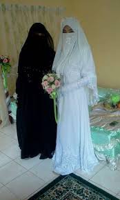 Burka Muslim Wedding Dress Sonnenschirme Burka Burka Mullsack In 2020 Muslim Wedding Muslim Wedding Dress Muslim Brides