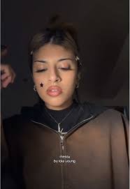 Cover of 'Messy' by Lola Young