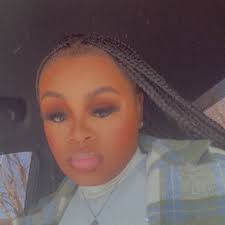 Camille Blake (@2prettymillie)