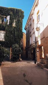 La Provence Alpes Cote D Azur Autrement Lilytoutsourire Ville France Provence Cote D Azur