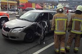 Branchen, menschen und leben in klagenfurt. Zwei Verletzte Bei Unfall In Klagenfurt Kaernten Orf At