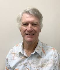 Lee Tate's Instagram, Twitter & Facebook