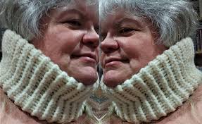 Hand-knotted thick wool runner (40 knots per sq inch) made in India,  William Morris design, in very good condition 3' x 12.3'. Pickup Slocan  Park or meet in Nelson/Castlegar