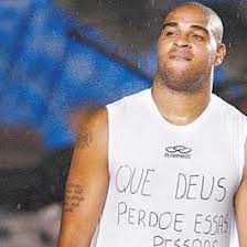 A powerful striker known for his long range left footed strikes. Adriano Imperador Didicobsb Twitter