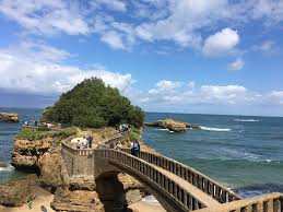 Le site de l'office de tourisme pays basque vous présente toutes les facettes de cette destination et les bureaux d'accueil touristique de l'office de tourisme pays basque sont à nouveau ouverts. Partez A La Decouverte Du Pays Basque Et Ses Environs