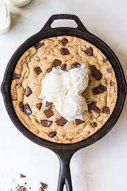 Cast Iron Skillet Cookie Pizookie Video Kroll S Korner Recipe Cast Iron Skillet Cookie Skillet Cookie Skillet Recipes Dessert