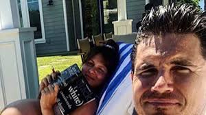 Robbie Amell & Italia Ricci Welcome a Son!