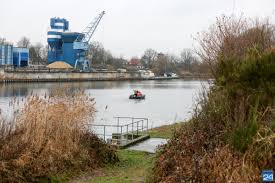 Check spelling or type a new query. Zoektocht Vermiste Vrouw Uit Nederweert Gaat Door Nederweert24