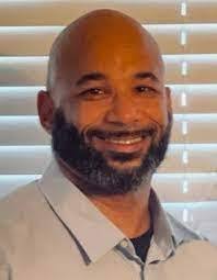 Lee Kellogg's Instagram, Twitter & Facebook