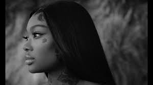 She is signed to love renaissance and interscope records her commercial mixtape last day of summer was released on october 19 singer summer walker showed off her new tattoo to celebrate valentine s day and to pay tribute to her favorite blog. Summer Walker Body Lyrics Genius Lyrics