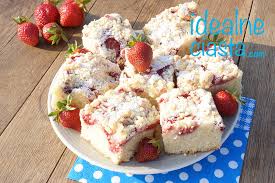 Jesli szukasz przepisu na udany biszkopt do mas owocowych to zobacz jak krok po kroku łatwo go przygotujesz.subskrybuj! Ciasto Ucierane Z Truskawkami I Kruszonka Idealneciasta Com