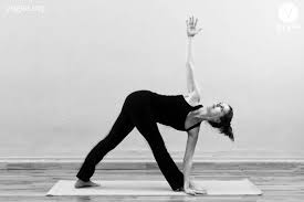 Parvritta Trikonasana Revolved Triangle Yogea Yoga Outside Of The Box Yoga Yoga Asanas Hatha Yoga