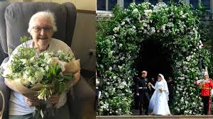 This is because glamorous headpieces are typically reserved for married. Royal Wedding Flowers Delivered To Hospice Patients Including 89 Year Old Who Helped To Embroider Queen Elizabeth Ii S Wedding Dress Abc7 New York