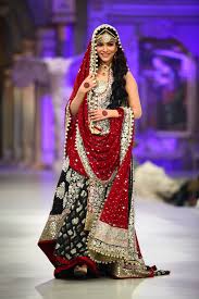 Black And Maroon Bridal Outfit Pakistani Bridal Dresses Black Bridal Dresses Pakistani Bridal Wear