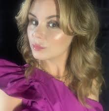 あー、家を出て、お洒落なことをした。 hawksworthrest あなたは精巧で、Bérnardは最も素晴らしいサーバーです。  娘の誕生日ディナーを完璧にしてくれてありがとう。 Also, how freaking cute is this little  @katespadeny bag!? 💗