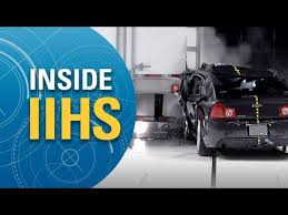 But which small suvs rate highest in quality according to the consumers who own one? Do Toyota S Small Suvs Have Better Safety Ratings Than Honda S Autoinsurance Org