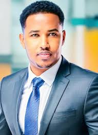 Waa Aabe 80-Jir ah oo Gabar 15-jir ah kula aqal galey Degmada Galinsoor ee  Gobolka Galgaduud. Aqriste noogu yeer 30-jir aan wali guurka lagu karin.?.  Xigasho....