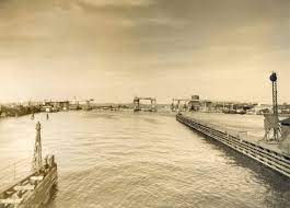 Det är över 100 st bilder från hisingen bygget av gamla hisingsbron. Gotaalvbron Fyller 80 Vart Goteborg