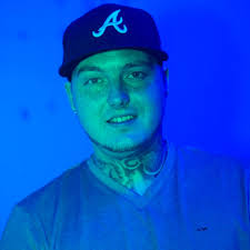 Dustin Sanders's Instagram, Twitter & Facebook