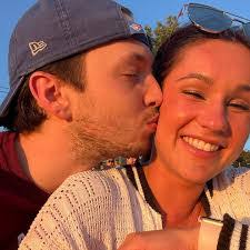 Michelle Malik's Instagram, Twitter & Facebook