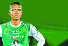 William tesillo is 30 years old，birstday is 1990/02/02 utc, and he is william tesillo previous match for club leon was against pumas u.n.a.m. William Tesillo Llega Al Leon Mexicano Procedente De Santa Fe El Mundo
