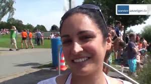 Soesterin Ruth Rosenthal gewinnt Volkstriathlon am Möhnesee