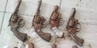 Maybe you would like to learn more about one of these? Ini Jenis Senjata Api Yang Ditemukan Di Dasar Sungai Pekanbaru Merdeka Com