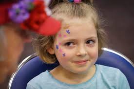 Artist, others show disability won't be deterrent