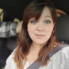 Christine Devoe's Instagram, Twitter & Facebook