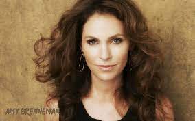 She is known in the entertainment industry as detective janis lecalce. Amy Brennamen Amy Brenneman Hair Affair Hair Styles