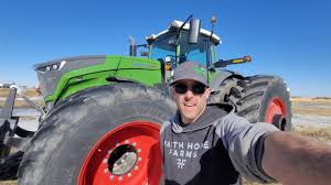 Si vous n'êtes pas familiers avec le travail de mike mitchell, sachez que c'est un scandale. John Deere Two Track Review Discing Virgin Ground By Mike Mitchell