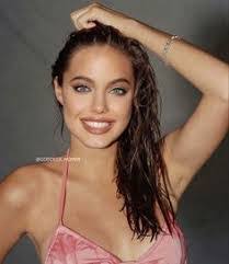 Angelina Golie's Instagram, Twitter & Facebook