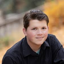 Heroes in High School 2023 Resilience Scholarship