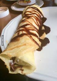 Mmmm Crepes With Whipped Cream And Nutella Inside And Chocolate Drizzled On Top 9gag Food Nutella Crepes Chocolate Drizzle