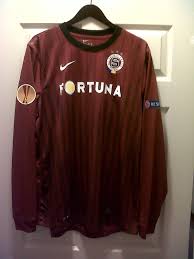 Sparta did not keep the lead and lost against rapid. Sparta Praha Home Fussball Trikots 2011 2012 Sponsored By Fortuna