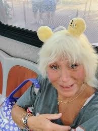 Lori Reep's Instagram, Twitter & Facebook