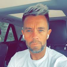 leehendrie77 (@leehendrie77)