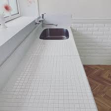 築30年の純日本家屋の台所から 海外インテリアに登場するオシャレなキッチン に近づけたい と 2019年2月から材料集めをし gwを利用してセルフリフォーム開始 予算16万でどこまで出来るか チャレンジです w 全体の流れ 5月作業分 収納 タイル貼り